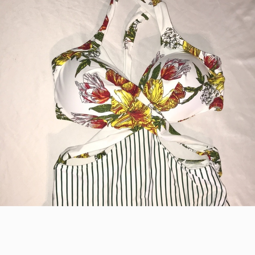 Floral and Striped Swimsuit - Picture 7 of 11